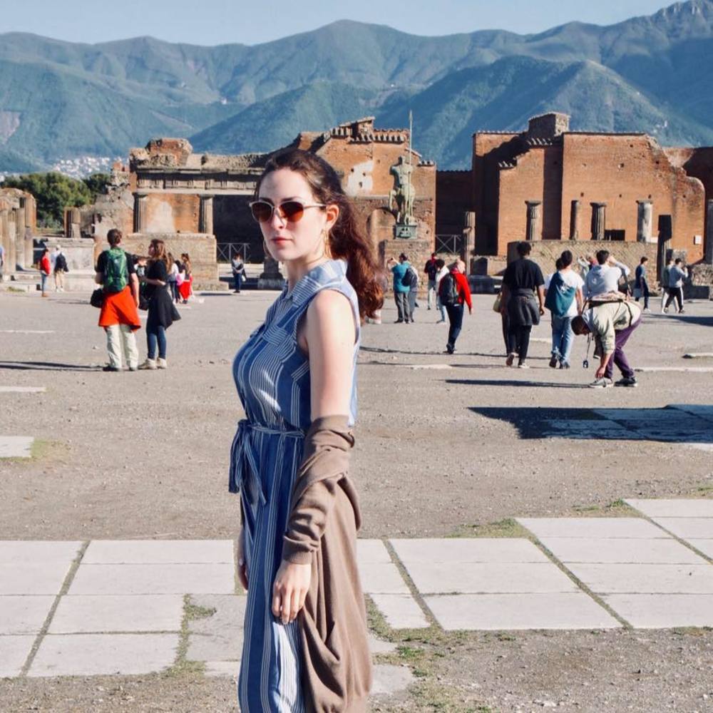 Meet your Posher, Nikki